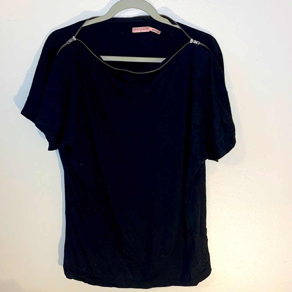 Juicy Couture T-shirt with adjustable zipper